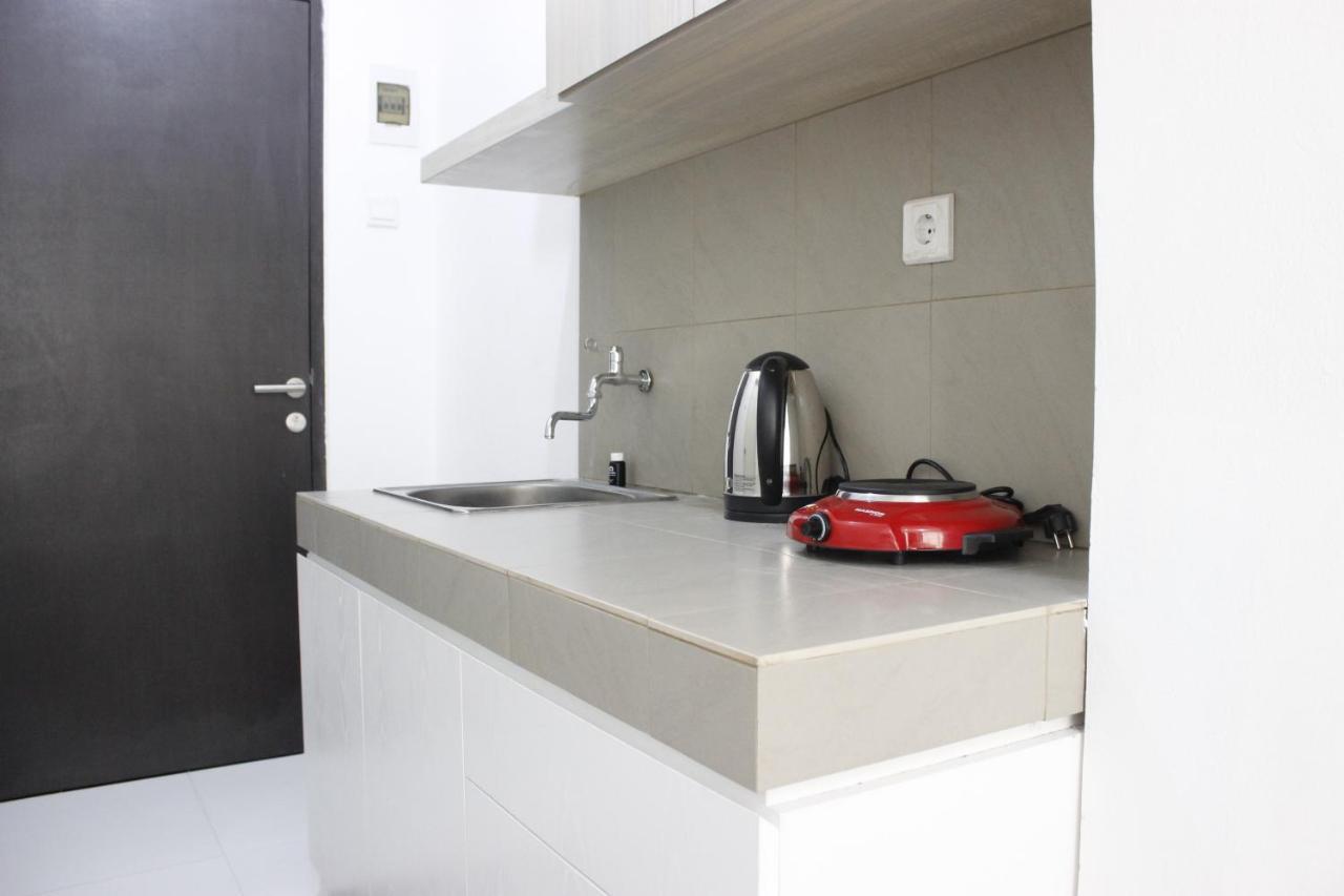 Monochrome Style @grand Afrika By Travelio Apartemen *