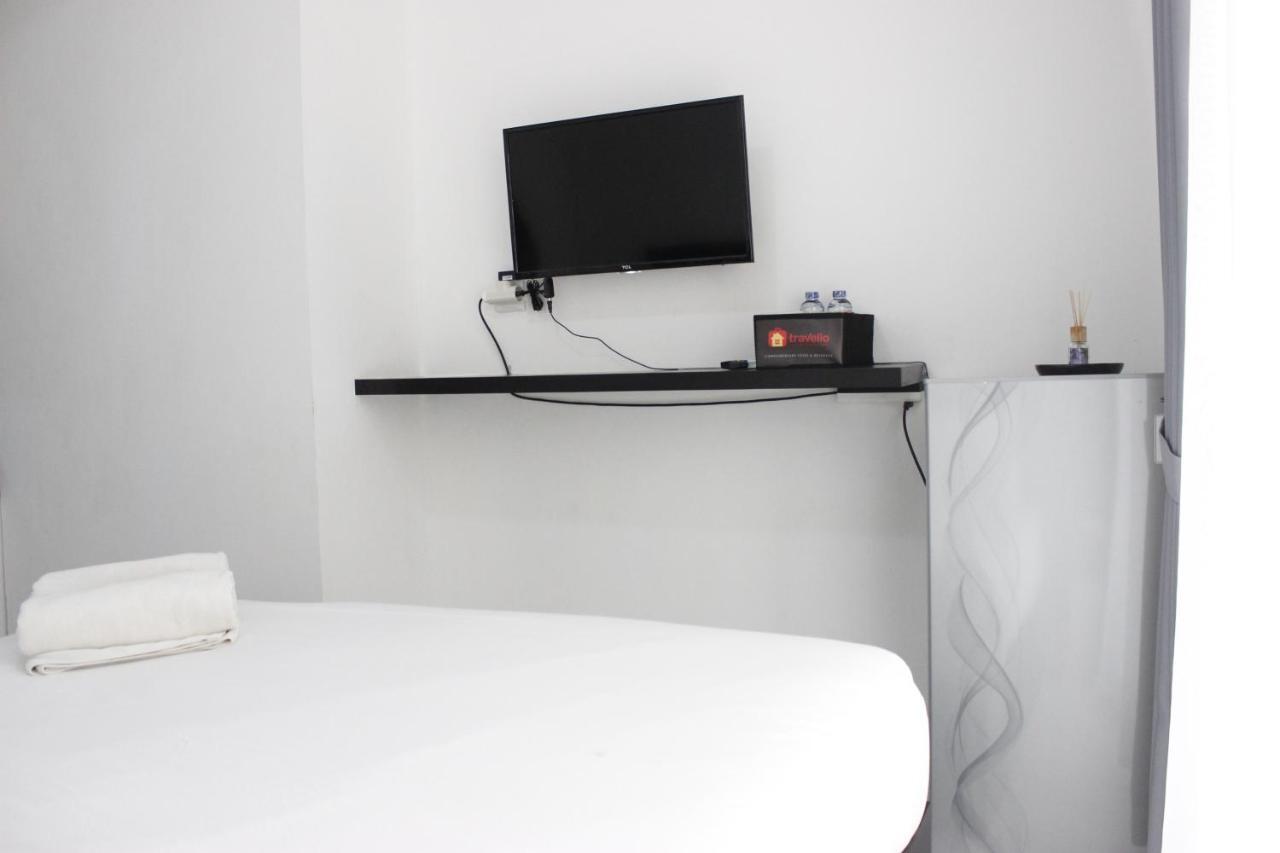 Monochrome Style @grand Afrika By Travelio * Bandung